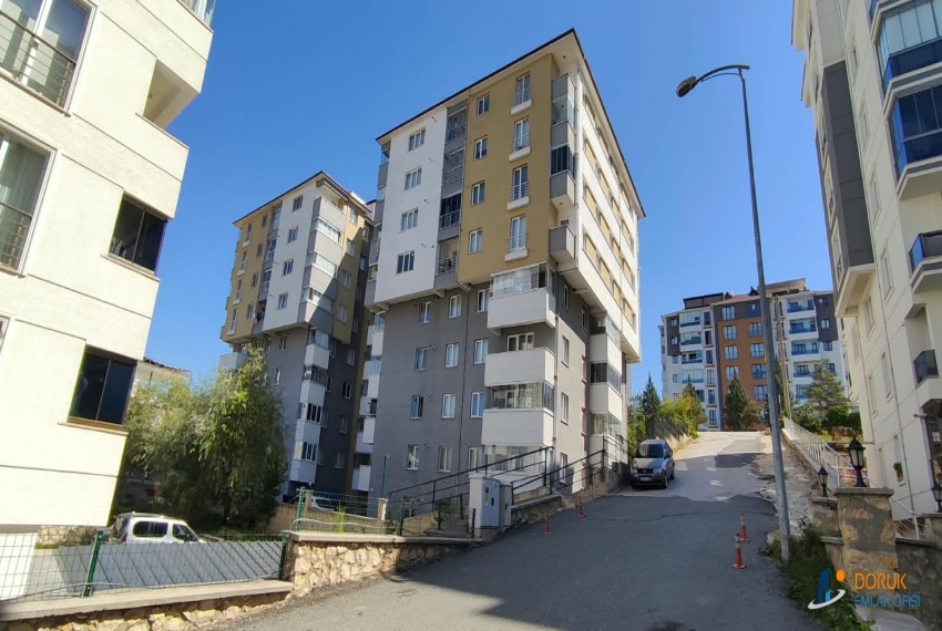 Doruk Emlak Ofisi > DORUK EMLAKTAN OLUKBAŞI SARAÇLAR MAHALLESİ GÜLŞEN APARTMANINDA SATILIK 2+1 DAİRE
