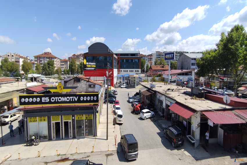 Doruk Emlak Ofisi > DORUK EMLAK OFİSİNDEN ESKİ SANAYİ SİTESİNDE ANA CADDE ÜZERİNDE KİRALIK 2 KATLI GENİŞ METREKARELİ SIFIR YAPILI LÜKS DÜKKAN