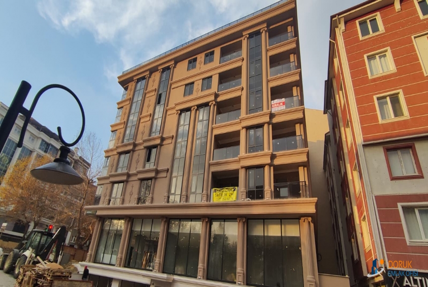 Doruk Emlak Ofisi > FİYAT DÜŞTÜ! MÜTEVELLİ PARLA İŞ MERKEZİNDE 2+1 KİRALIK OFİS