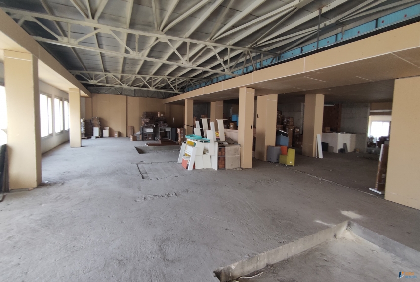 Doruk Emlak Ofisi > DORUK EMLAK OFİSİNDEN ÇARŞI MERKEZDE ANACADDE ÜZERİNDE LC WAİKİKİ MAĞAZASI ÜST KATINDA 1.200 M2 KİRALIK DÜKKAN